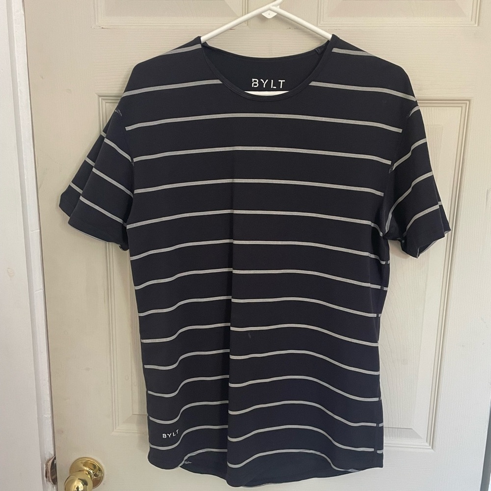 BYLT Basics Drop Cut Shirt - Lux Style (M)